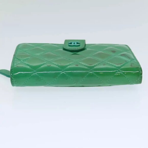 AUTHENTICITY GUARANTEED CHANEL Wallet Enamel Green CC - Picture 4 of 16